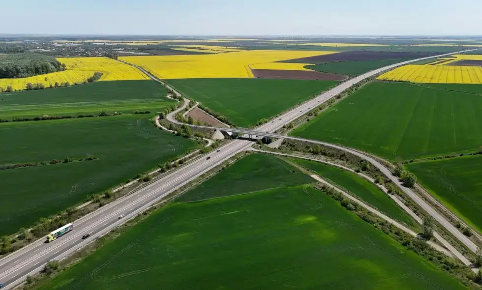 Romanya'da şu anda yaklaşık 800 kilometrelik otoyol ve otoyol inşaatı sürüyor