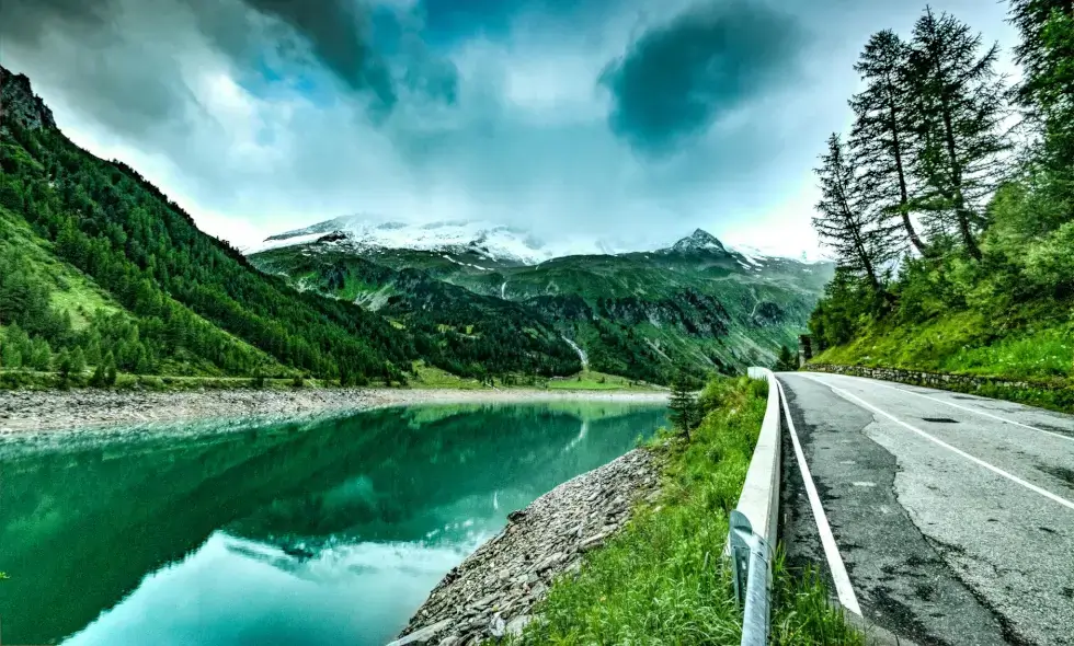 The first section of the North Transylvanian highway was completed 15 years ago, but is still unfinished