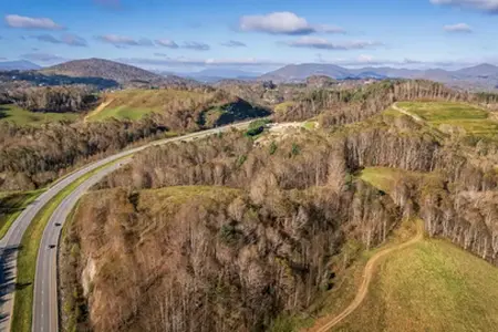 Trideset kilometrov avtoceste: ŘSD obljublja odprtje južnega odseka M3 pred božičem.